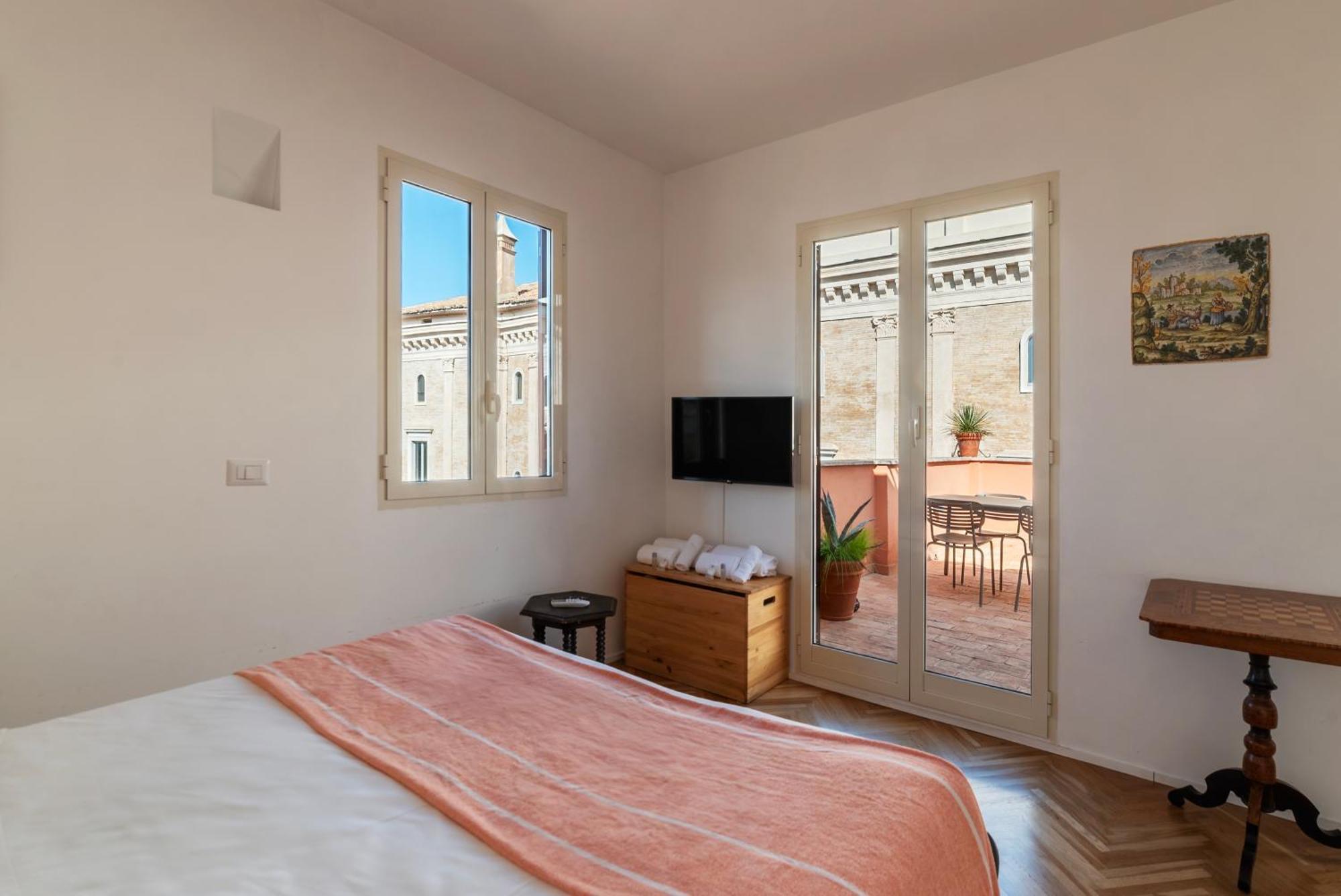 Apartment With Terrace In Via Del Pellegrino - FromhometoRom Exteriör bild