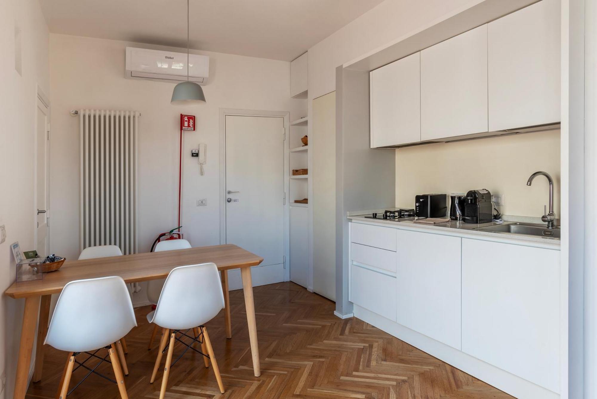 Apartment With Terrace In Via Del Pellegrino - FromhometoRom Exteriör bild